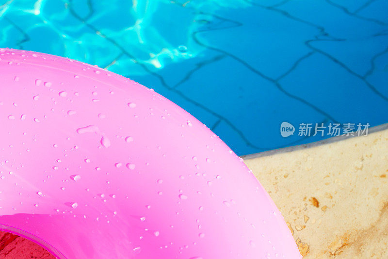 Floating ring  on edge of swimming pool